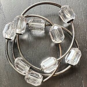 Vera Wang Clear Sparkly Beads and Dark Gunmetal Aluminum Band Stretchy Bracelet